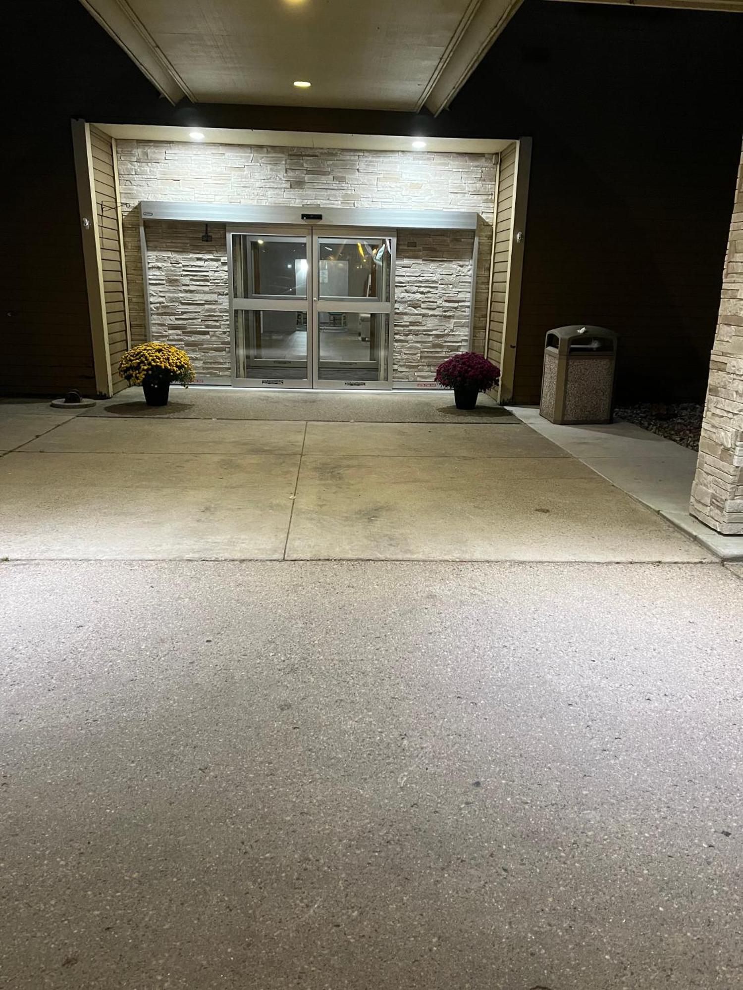 Days Inn By Wyndham Hutchinson Exterior foto