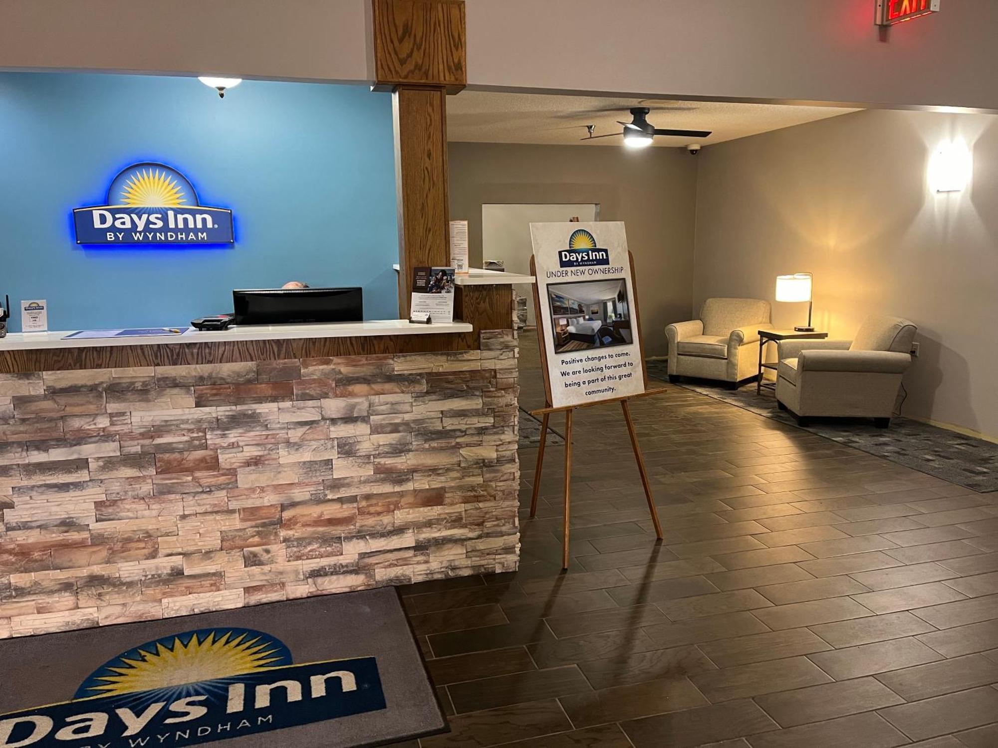 Days Inn By Wyndham Hutchinson Exterior foto