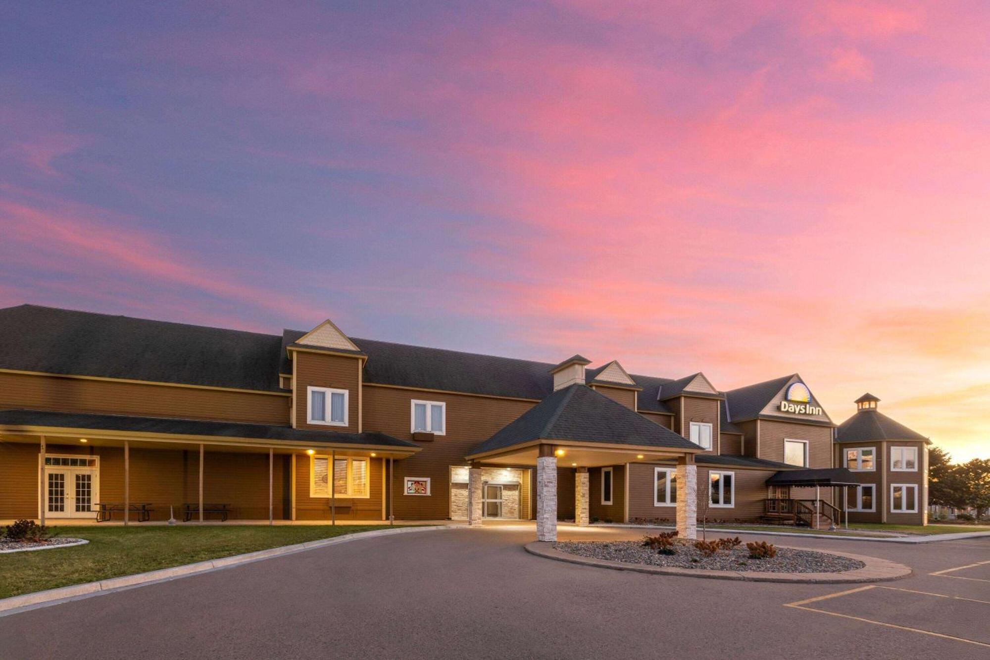 Days Inn By Wyndham Hutchinson Exterior foto
